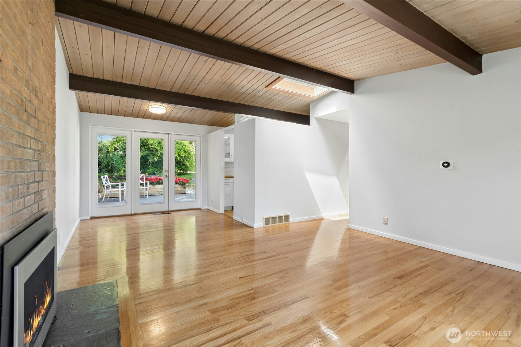 12017 93rd Avenue Property Photo 5