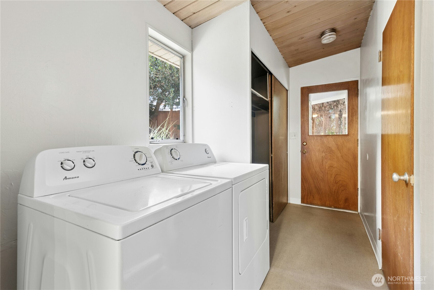 12017 93rd Avenue Property Photo 17