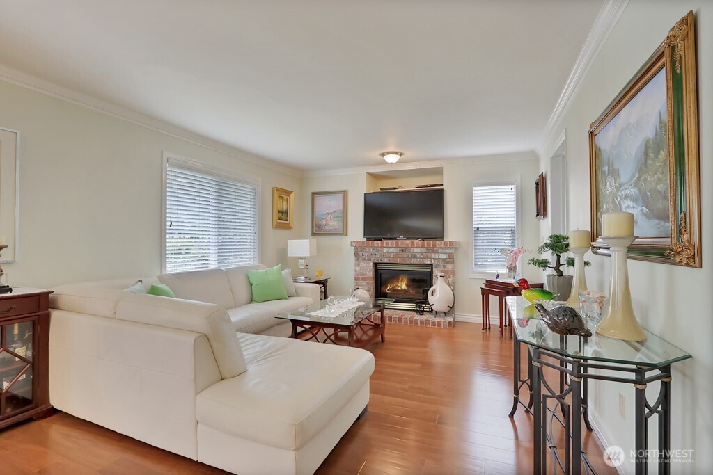 30807 1st Place Property Photo 7