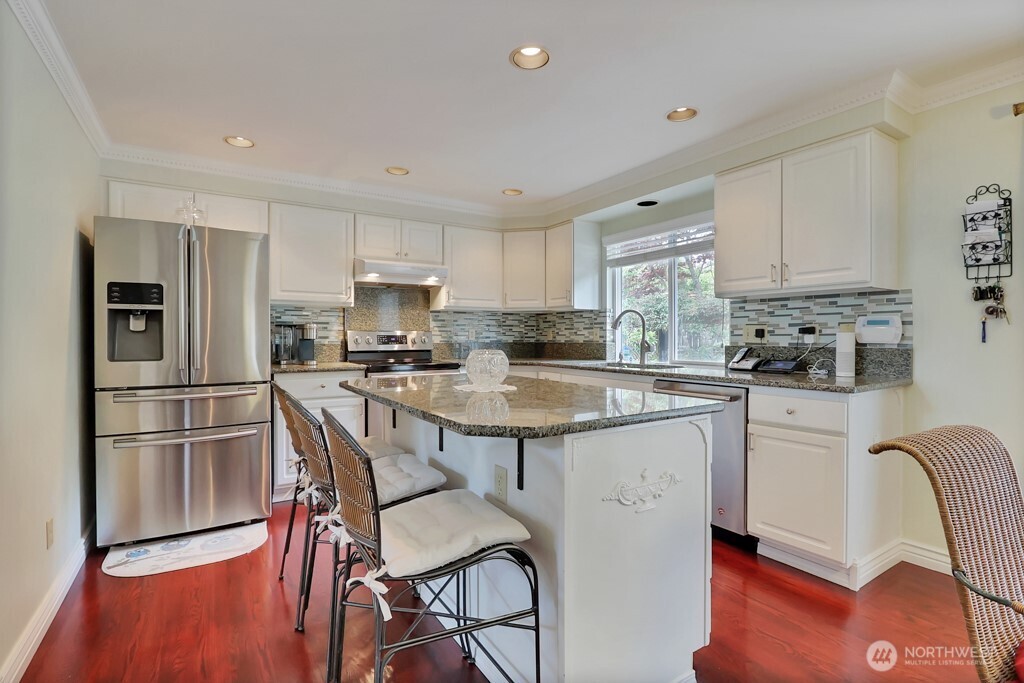 30807 1st Place Property Photo 9