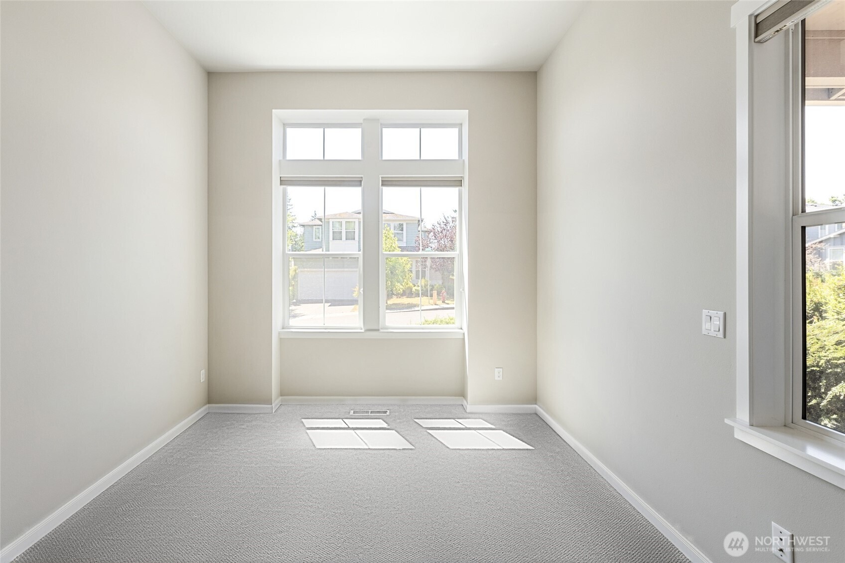 2412 Ne Boulderstone Court Property Photo 23