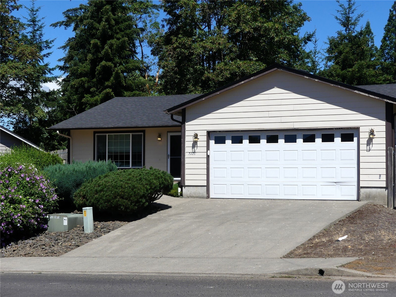 1320 Ashland Street Property Photo 1