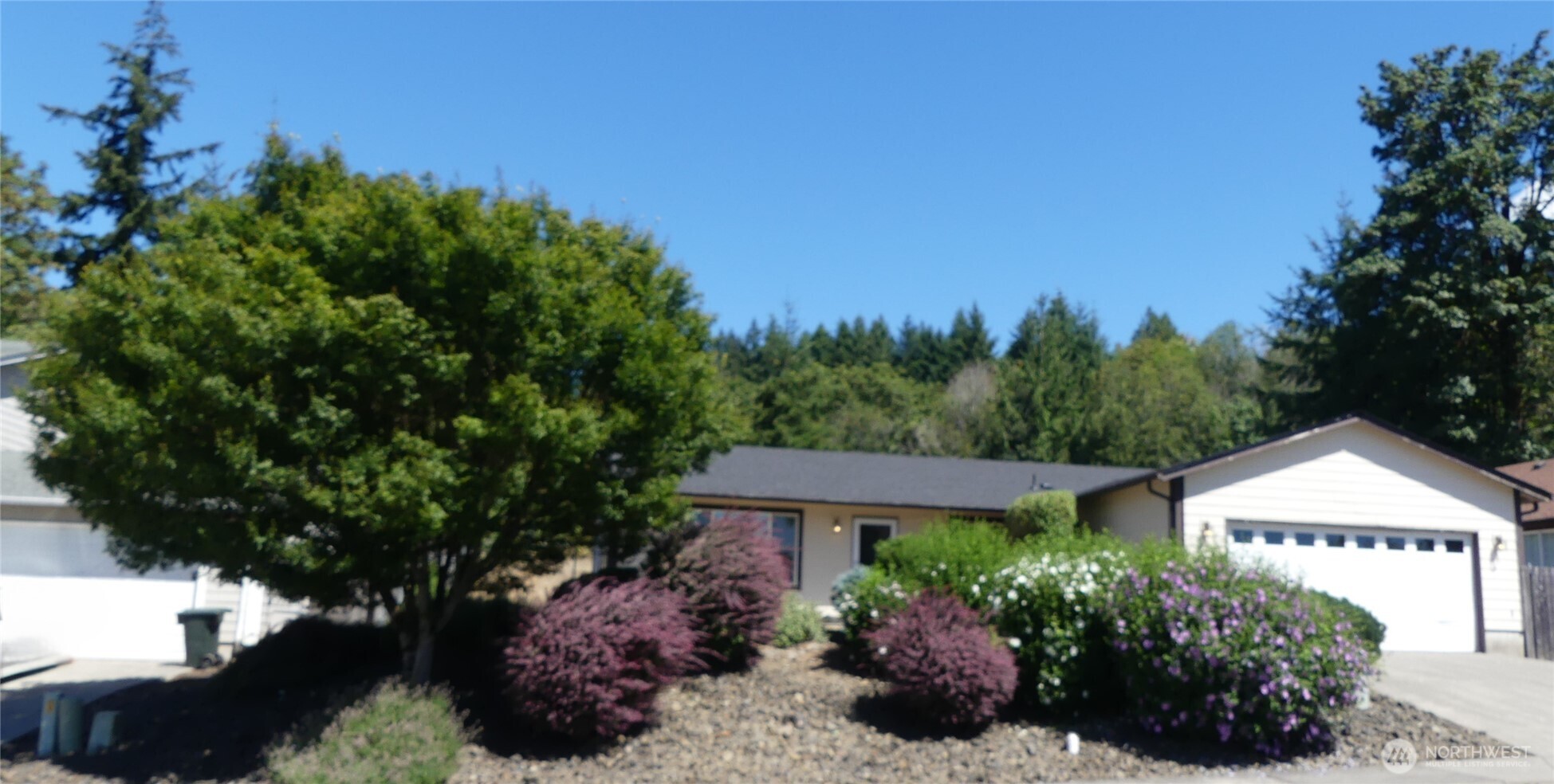 1320 Ashland Street Property Photo 2