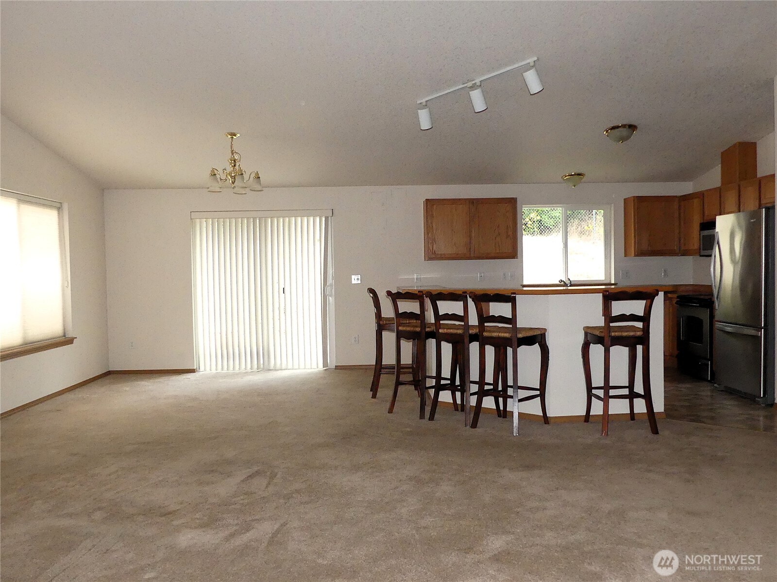 1320 Ashland Street Property Photo 6
