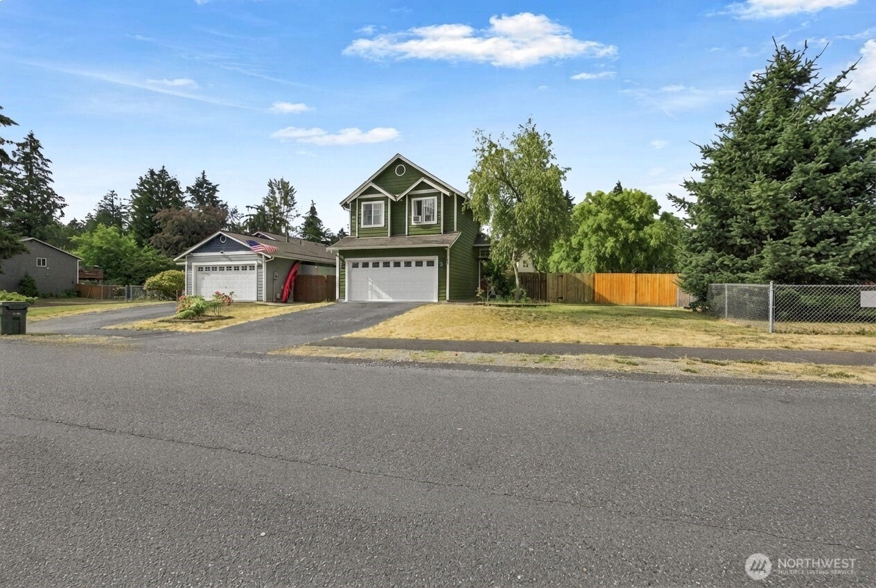 2309 157th Court Property Photo 3