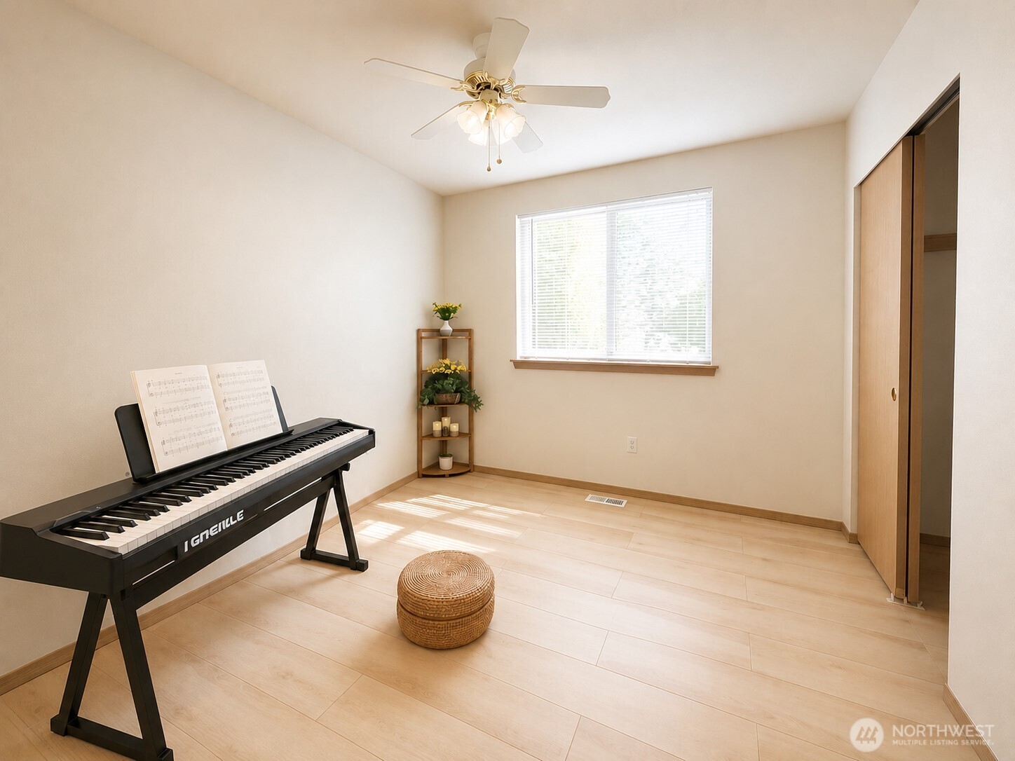 226 166th St E Property Photo 5