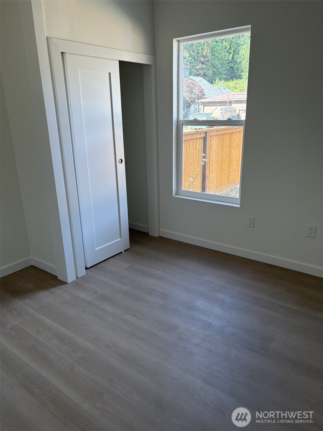 7537 S Dillard Avenue Property Photo 9