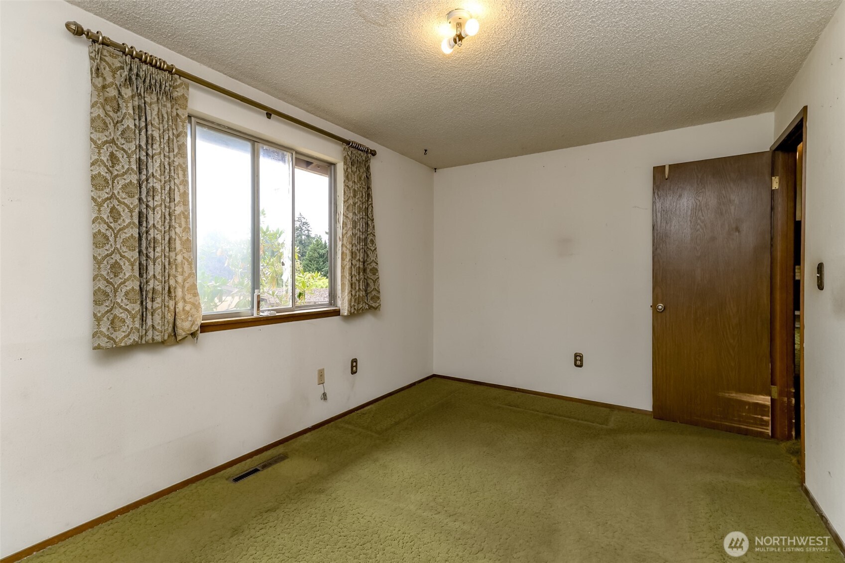 1134 156th Street Property Photo 9