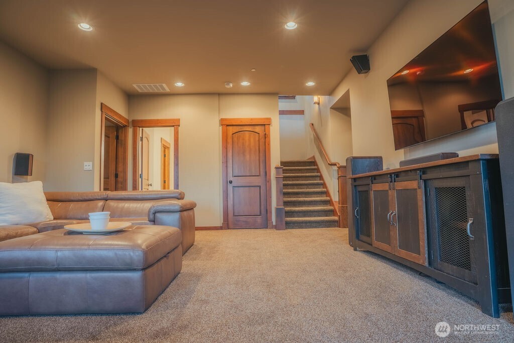 331 Black Nugget Lane Property Photo 25