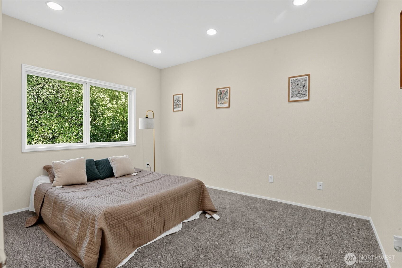 844 Holbeck Drive Property Photo 34