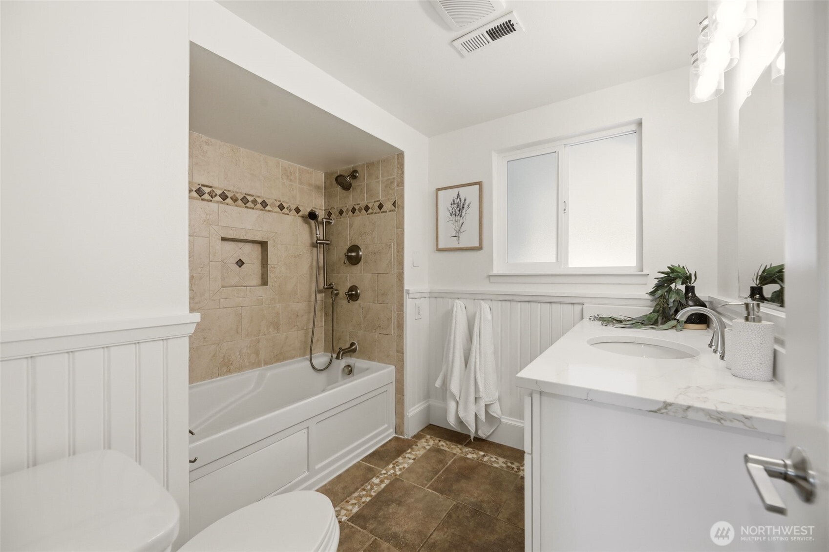 23105 32nd Avenue Property Photo 8