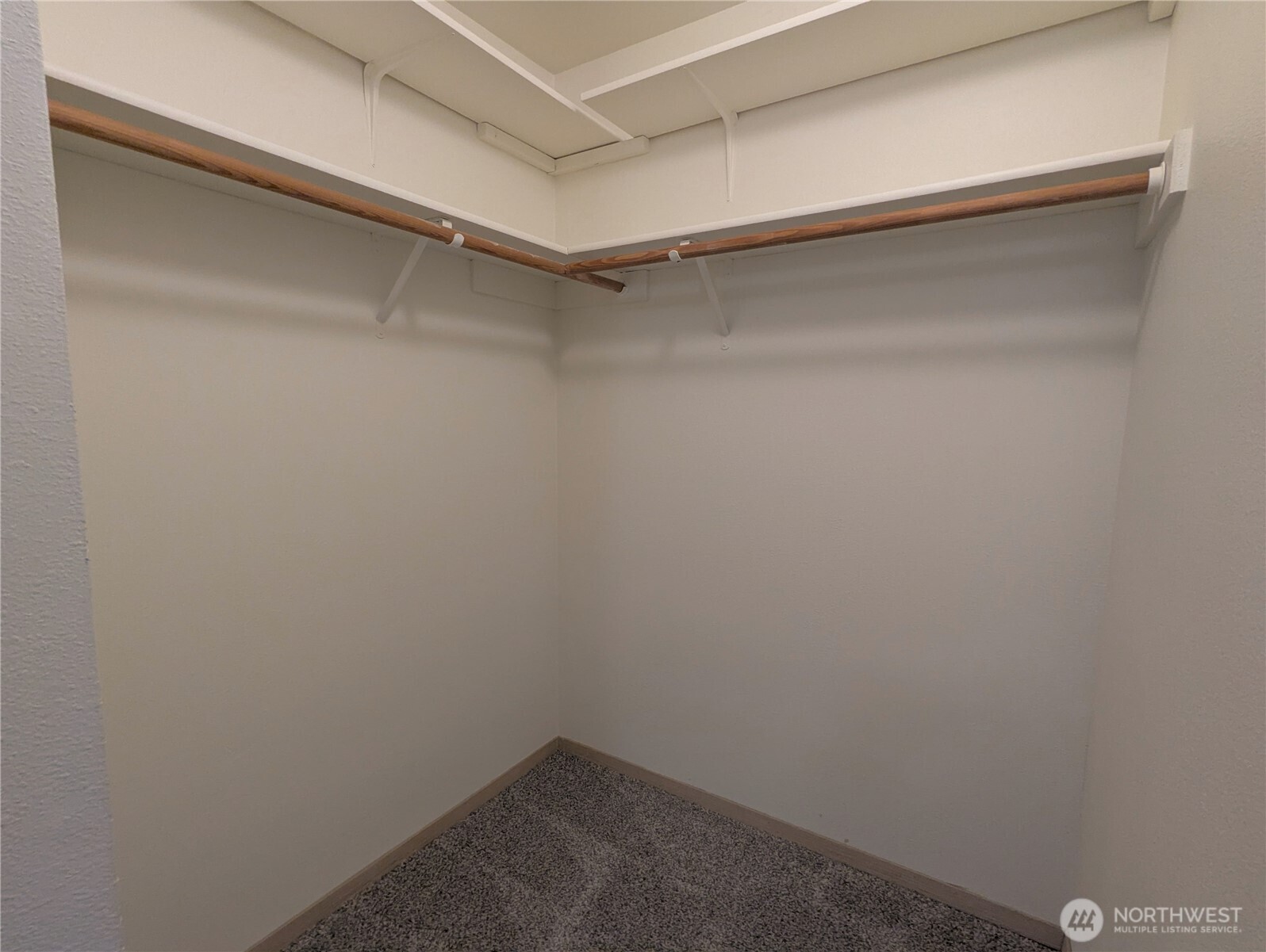 9825 18th Avenue E4 Property Photo 8