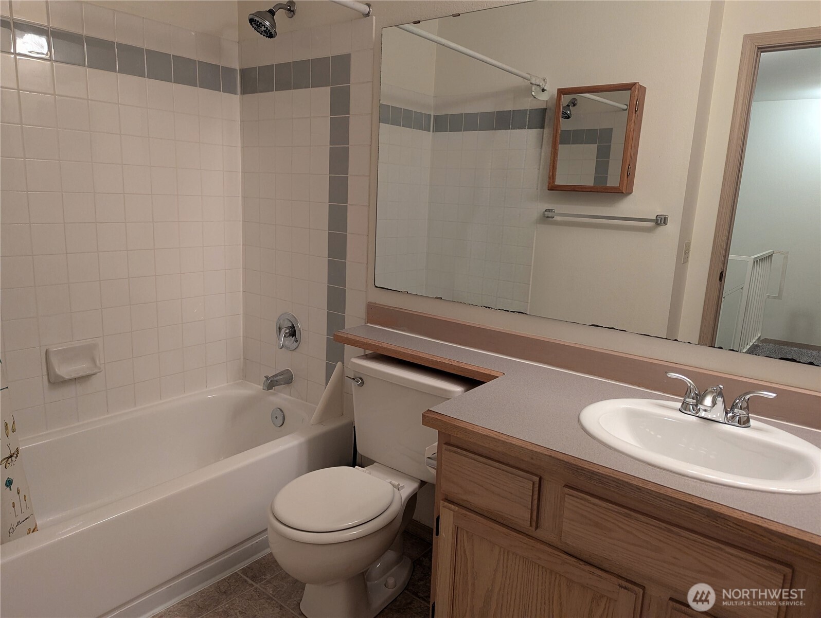 9825 18th Avenue E4 Property Photo 11