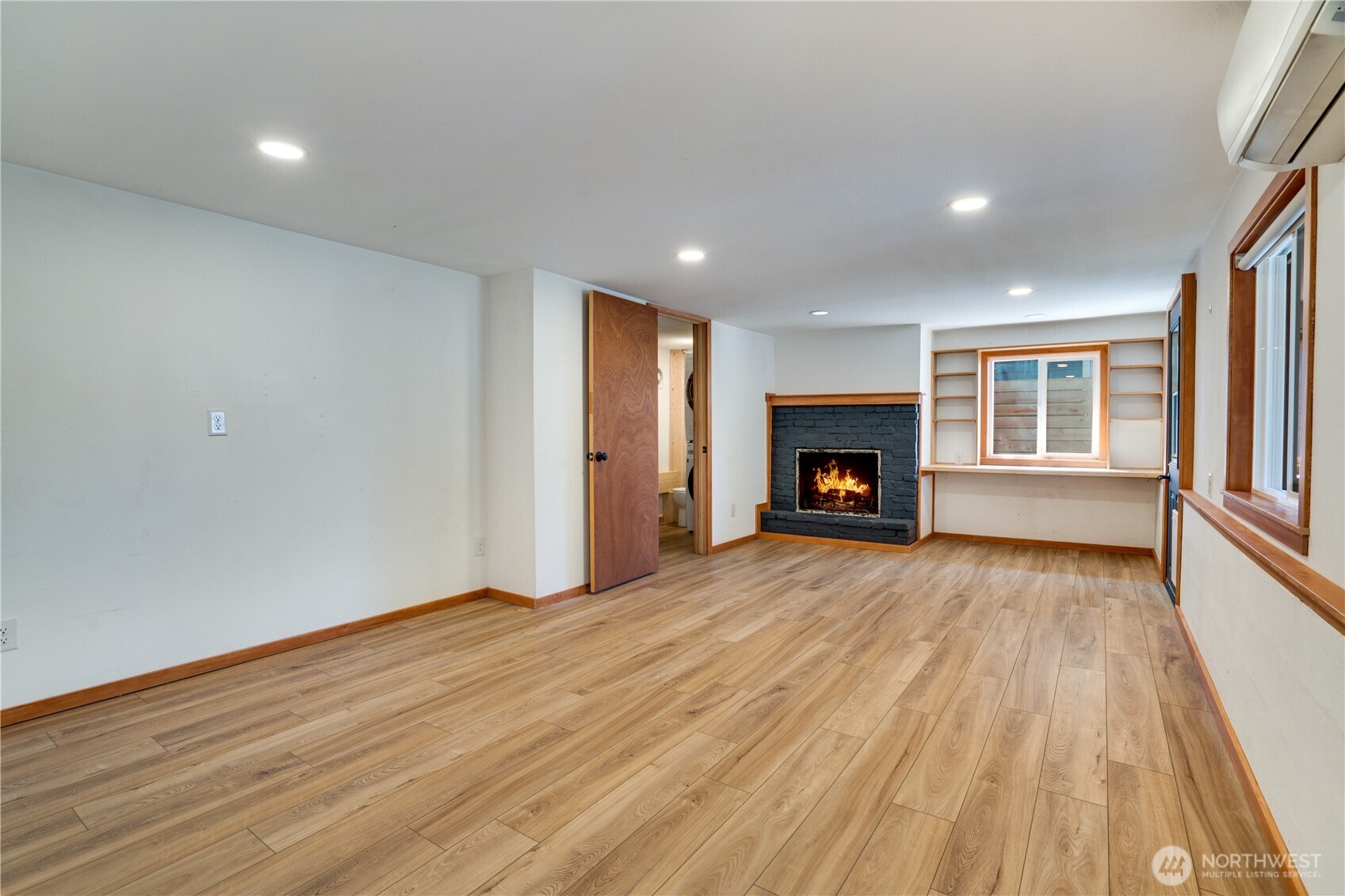 1127 Perry Avenue Property Photo 20