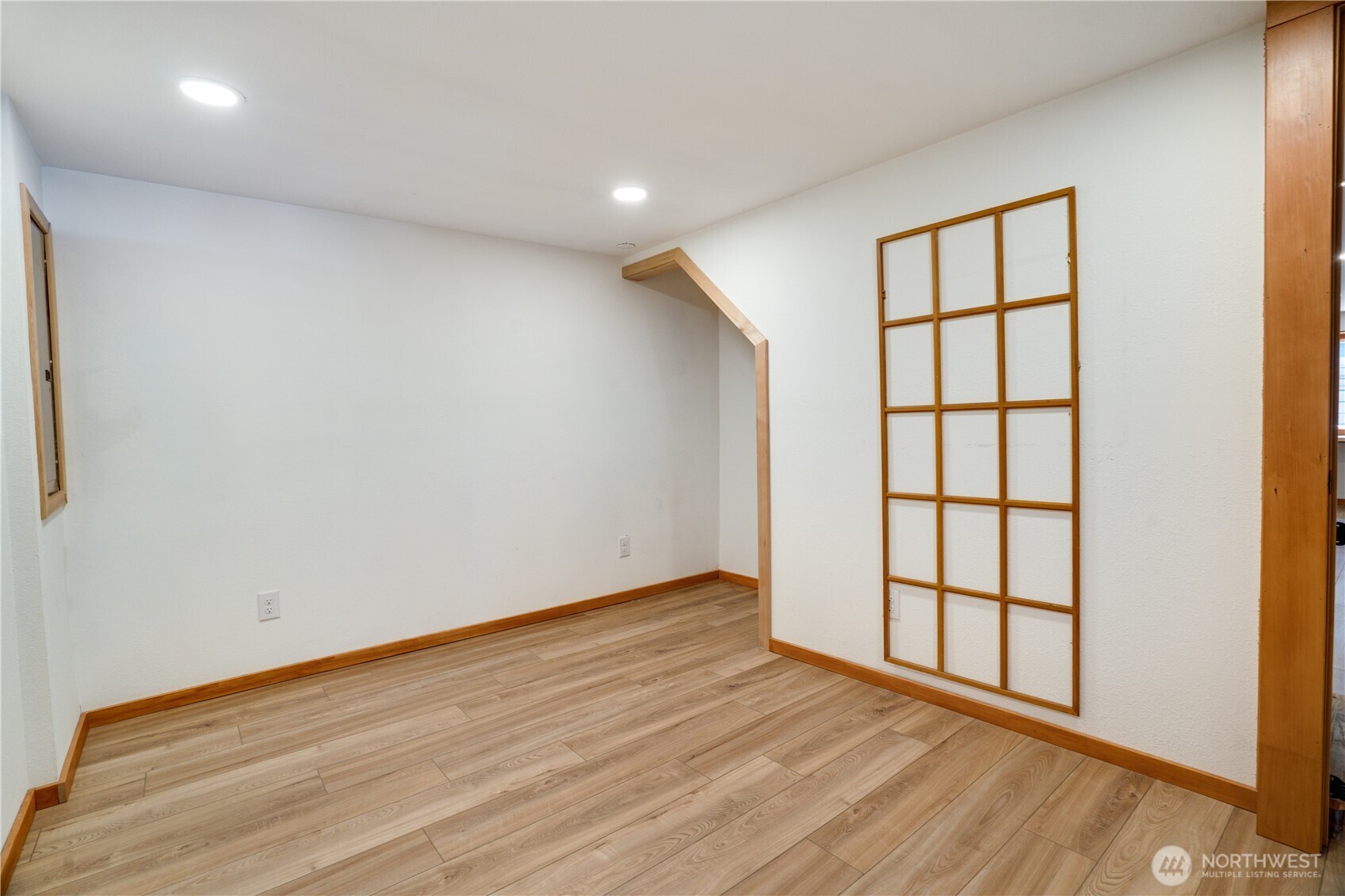 1127 Perry Avenue Property Photo 21