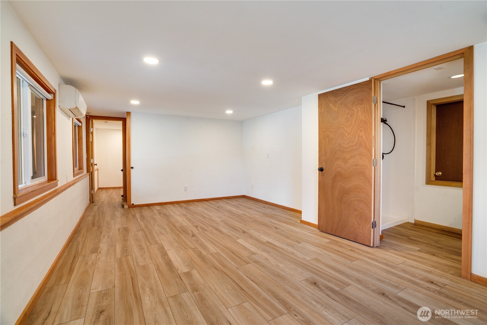 1127 Perry Avenue Property Photo 25