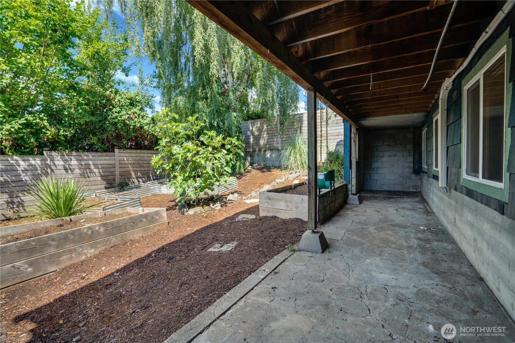1127 Perry Avenue Property Photo 28