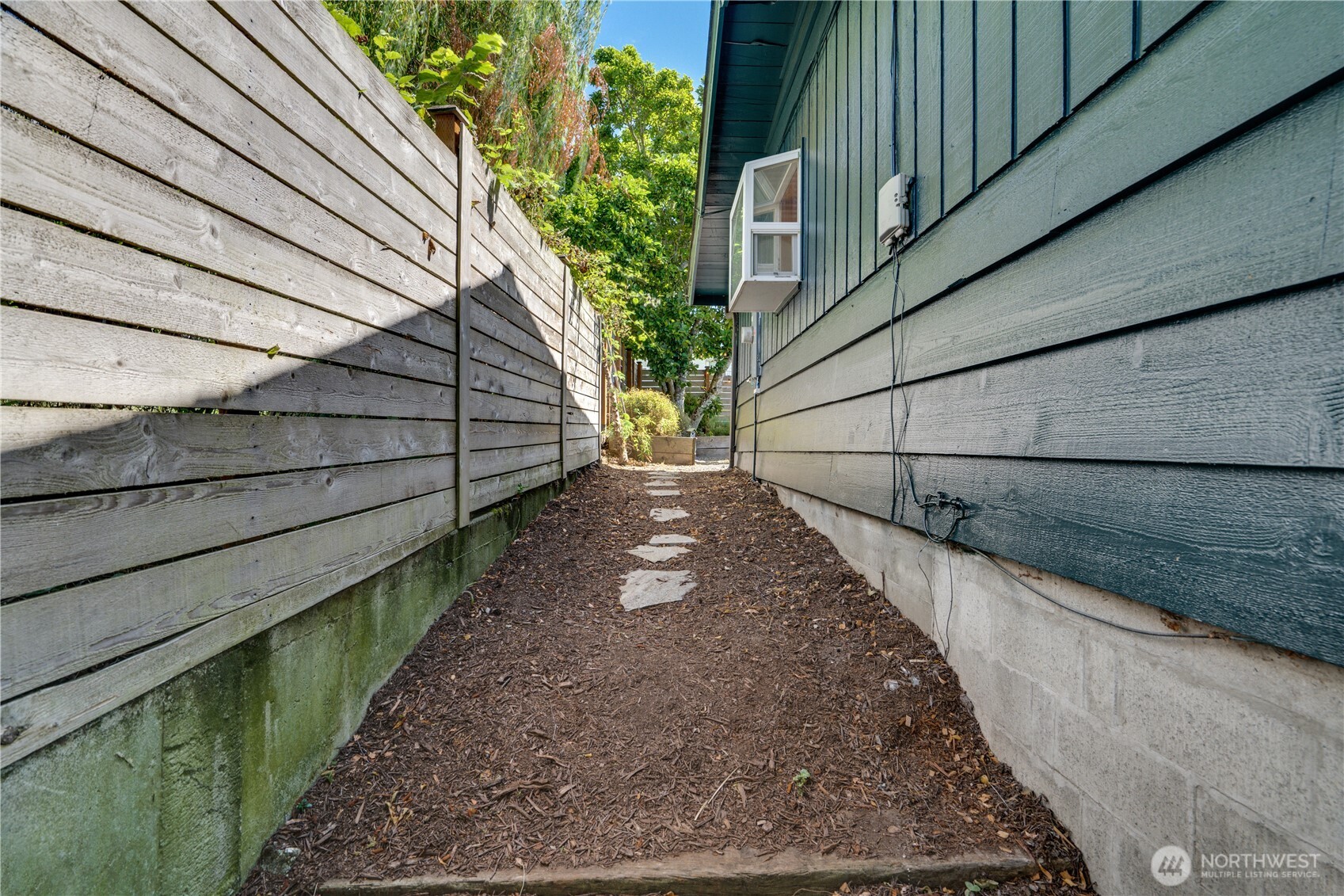 1127 Perry Avenue Property Photo 31