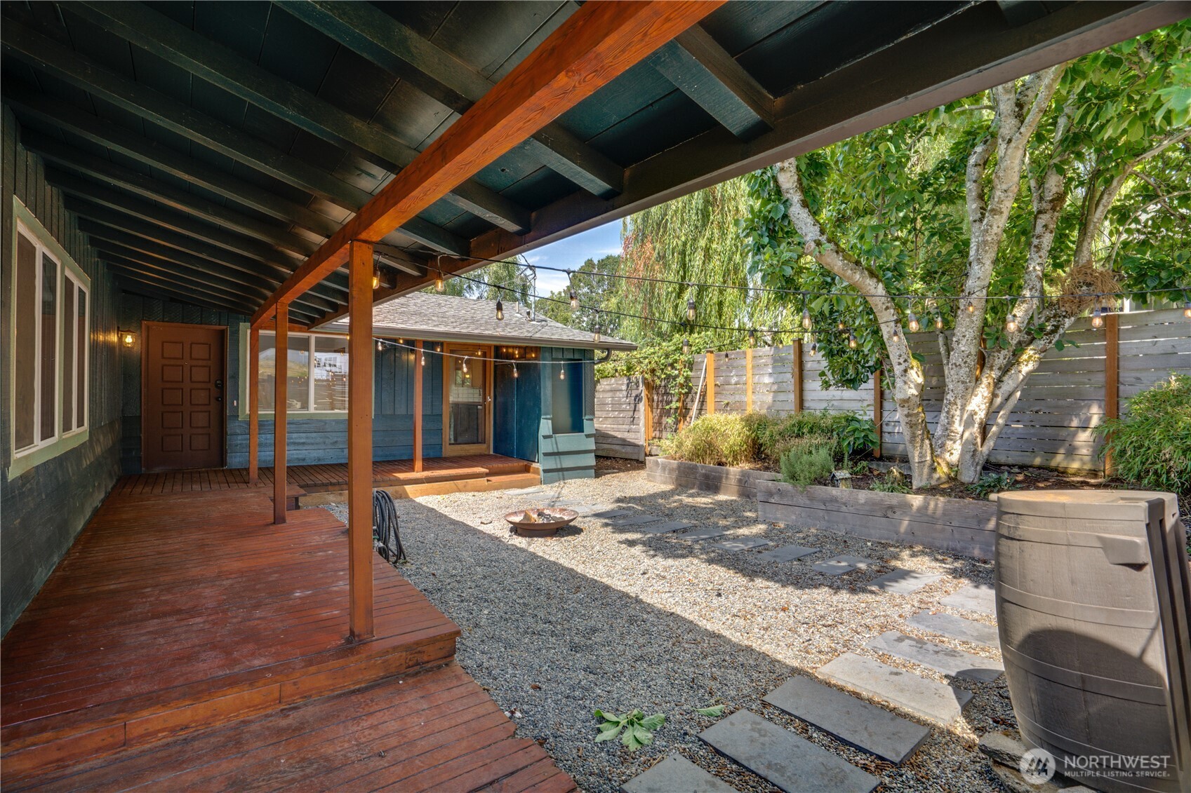 1127 Perry Avenue Property Photo 32