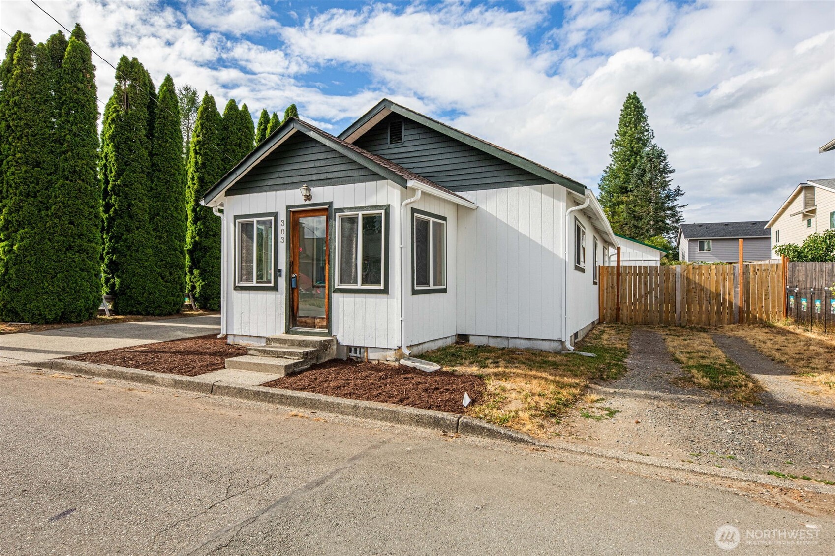 303 Fir Avenue Property Photo 3