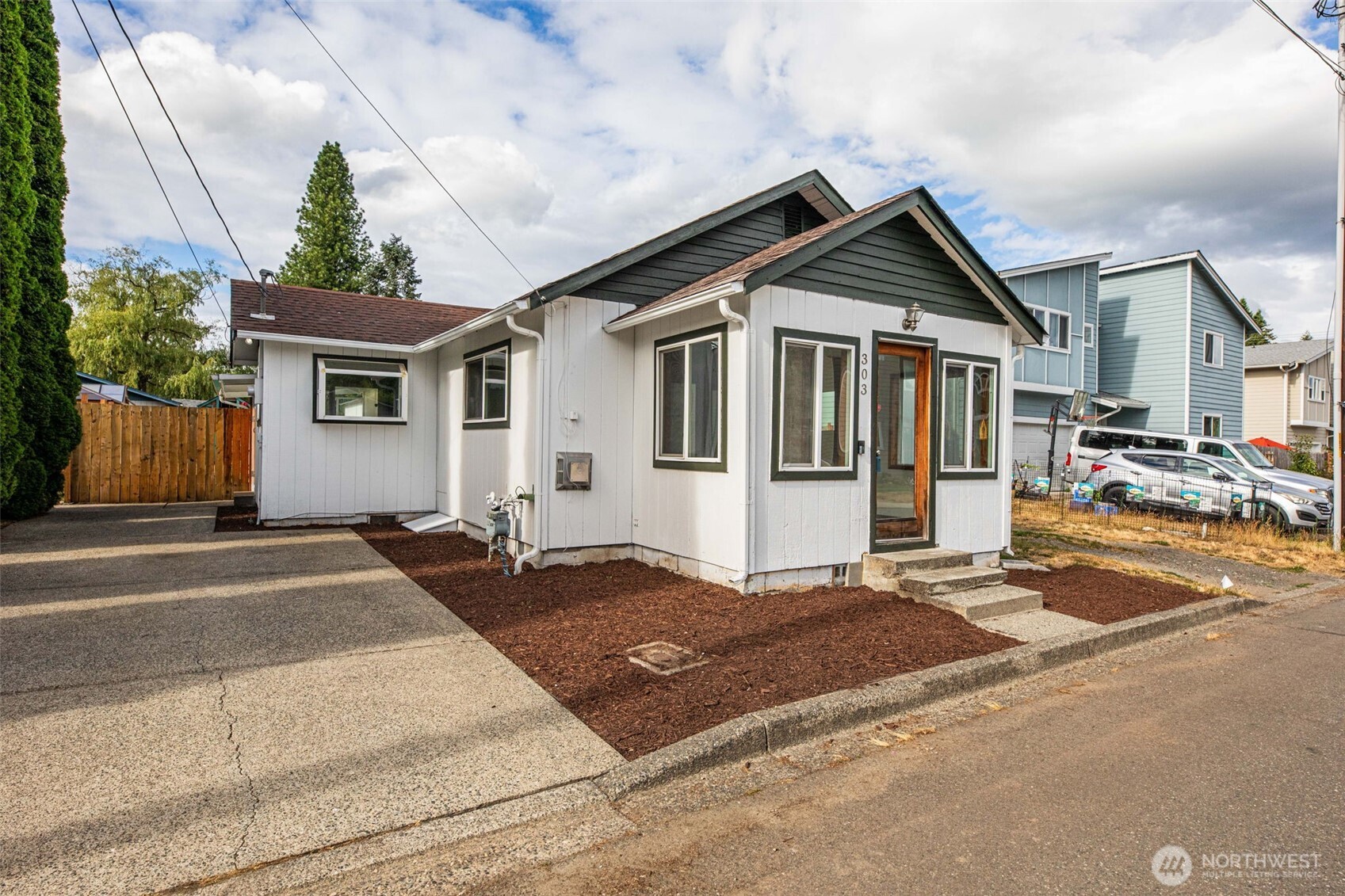 303 Fir Avenue Property Photo 4