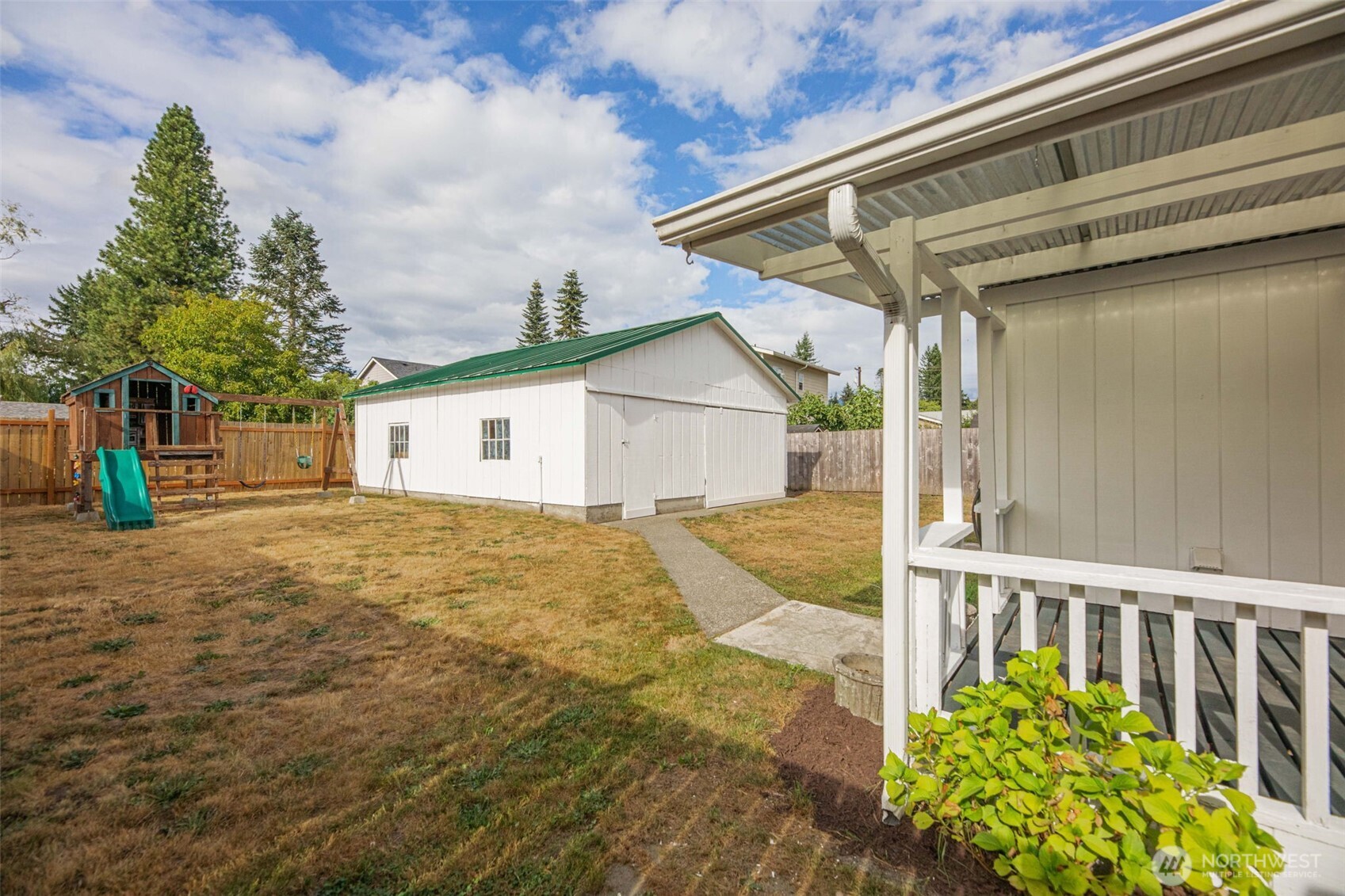 303 Fir Avenue Property Photo 9