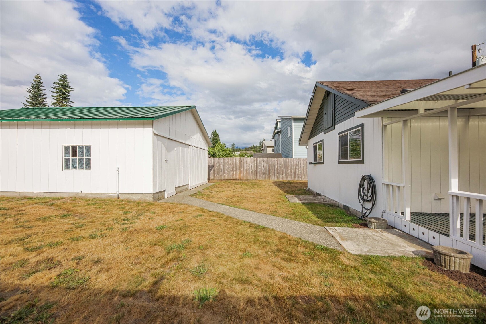 303 Fir Avenue Property Photo 10