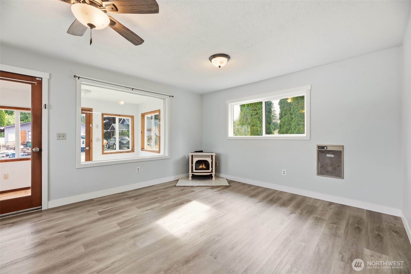 303 Fir Avenue Property Photo 23