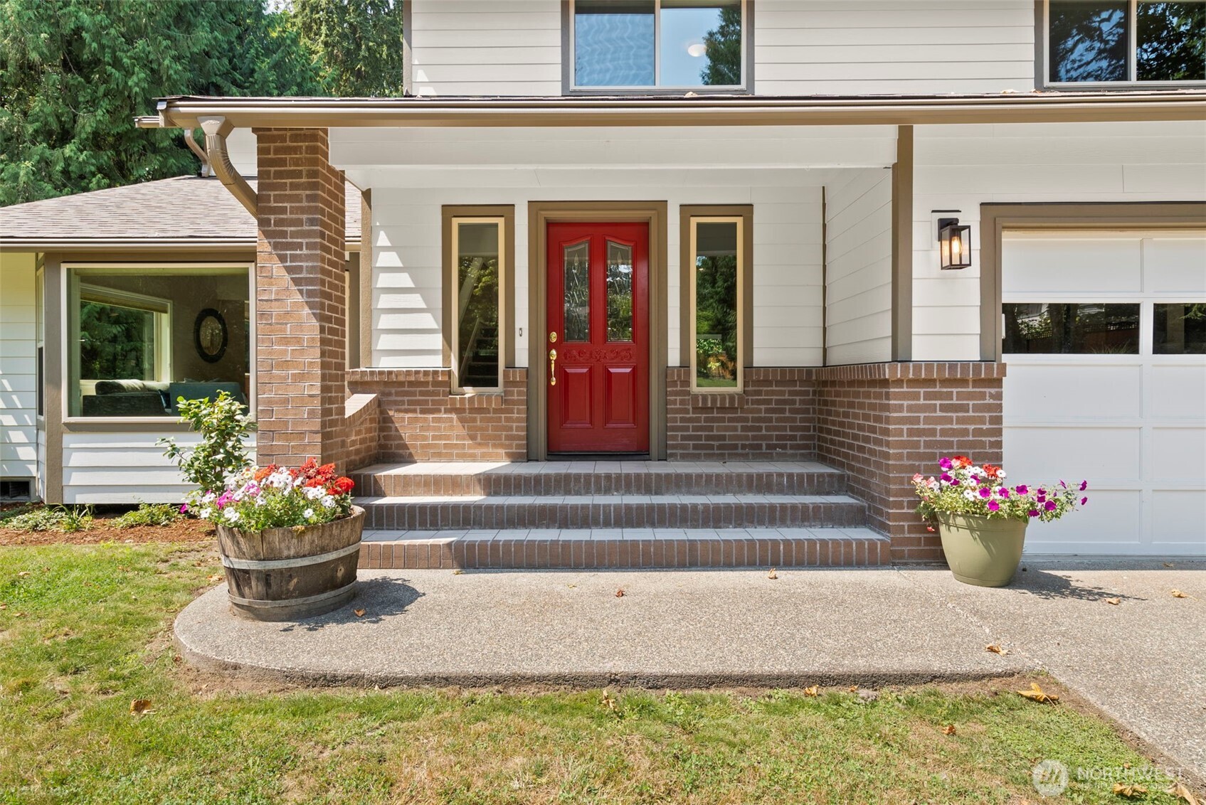 5231 Vine Court Property Photo 6