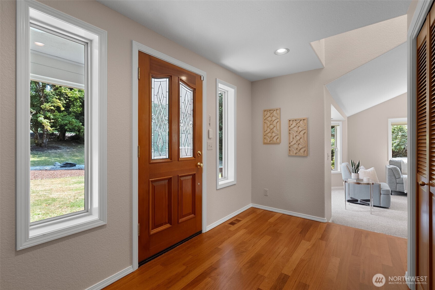 5231 Vine Court Property Photo 7
