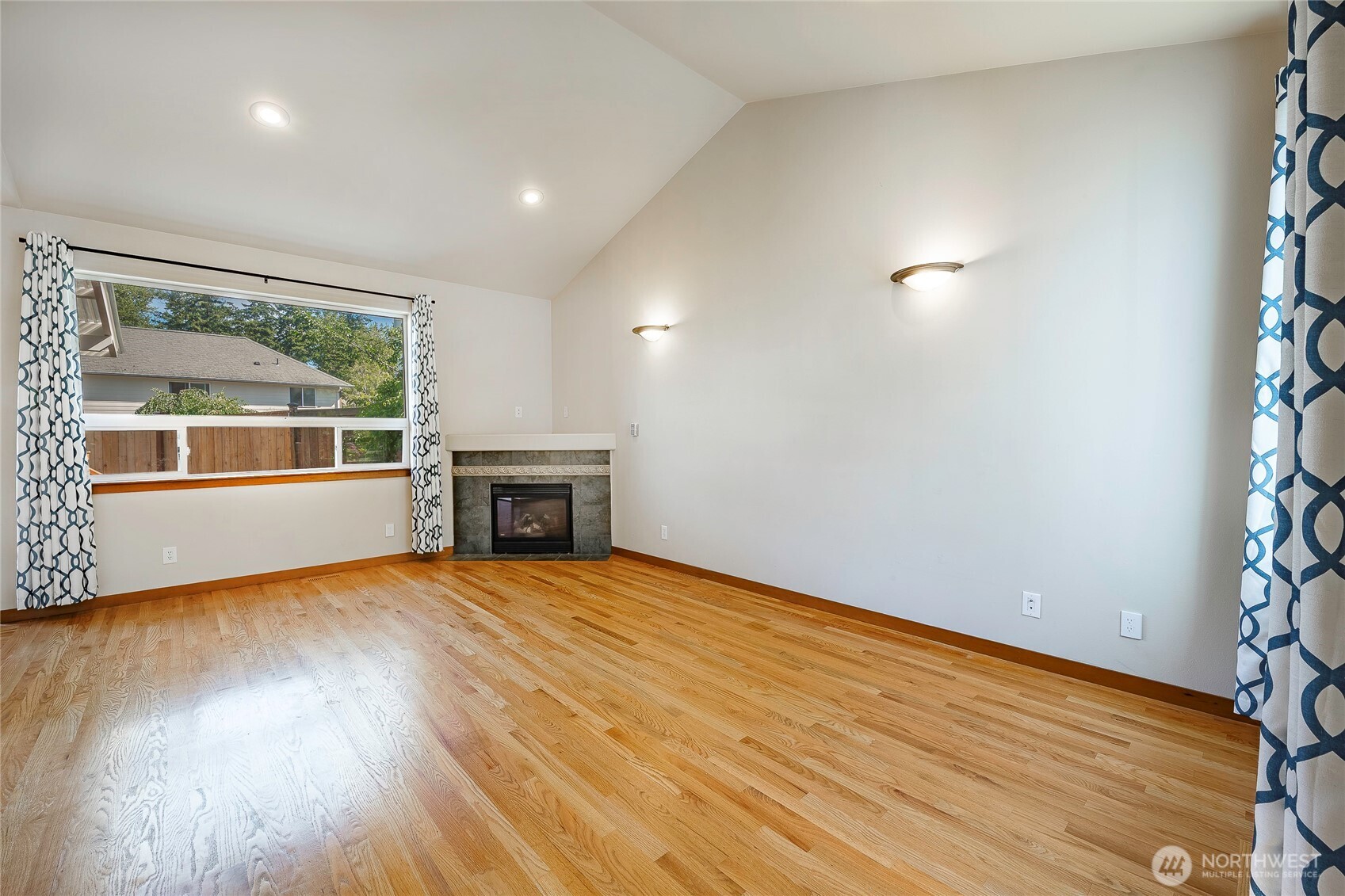 3519 Skylark Loop Property Photo 6
