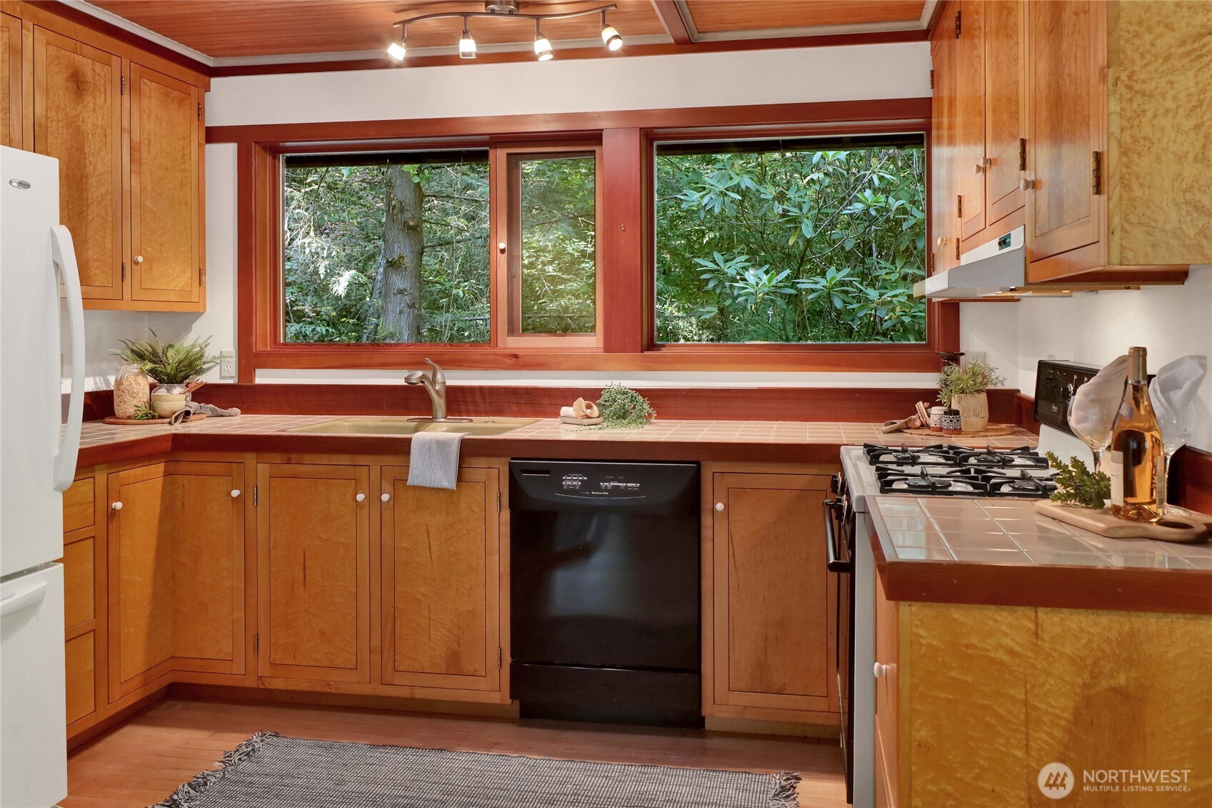 3270 Pond Lane Property Photo 10