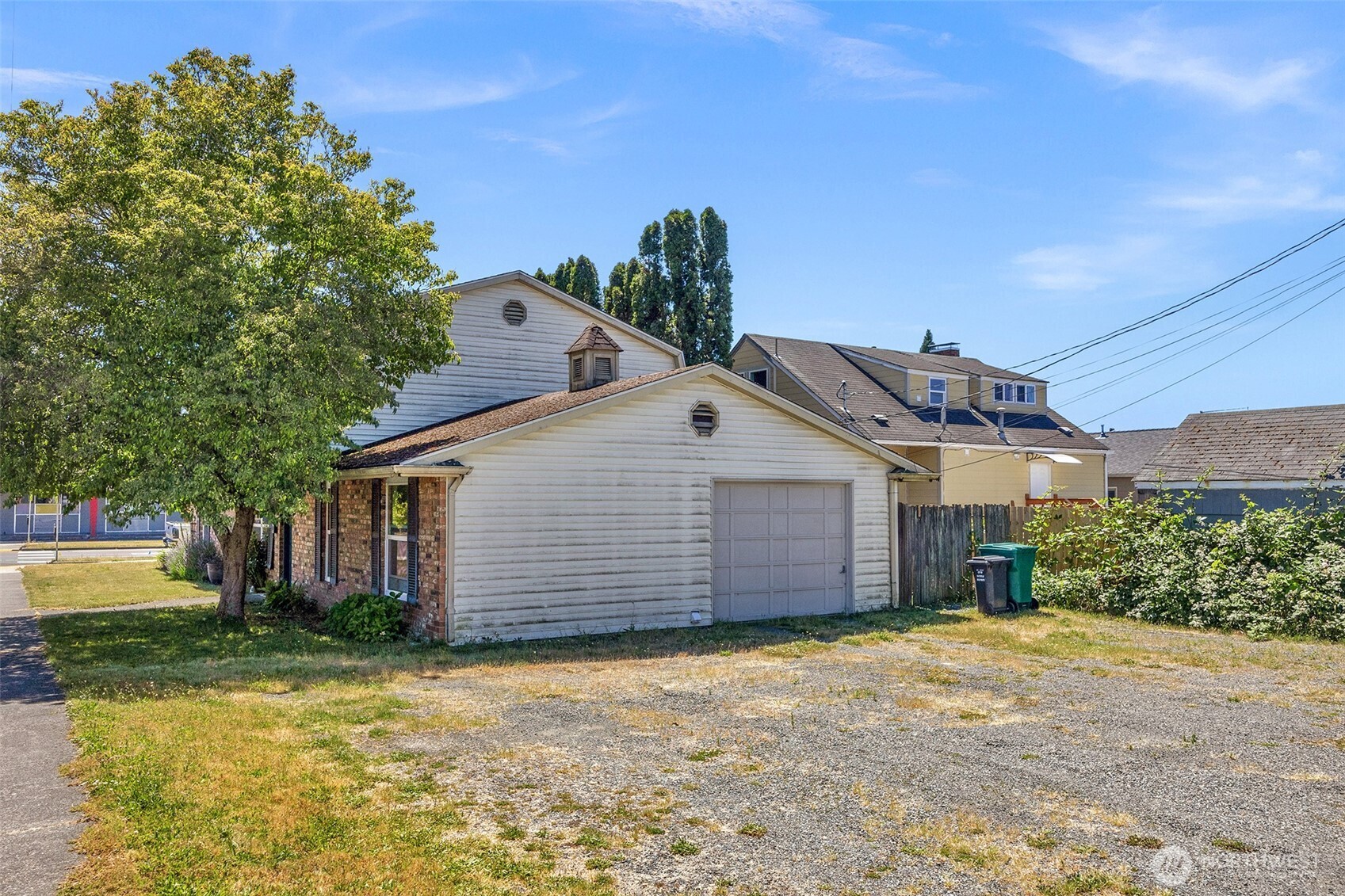 1527 8th Street Property Photo 4