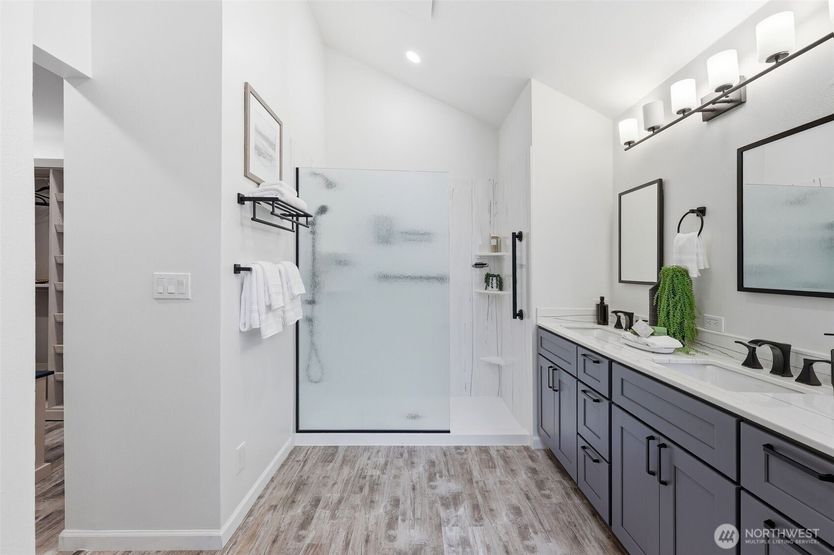 1827 218th Place Property Photo 12