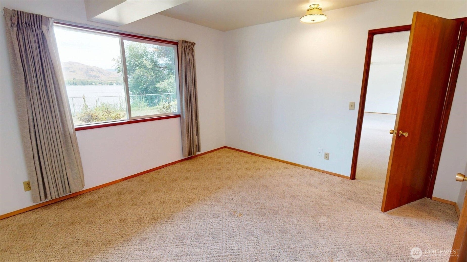 74 Westlake Property Photo 18