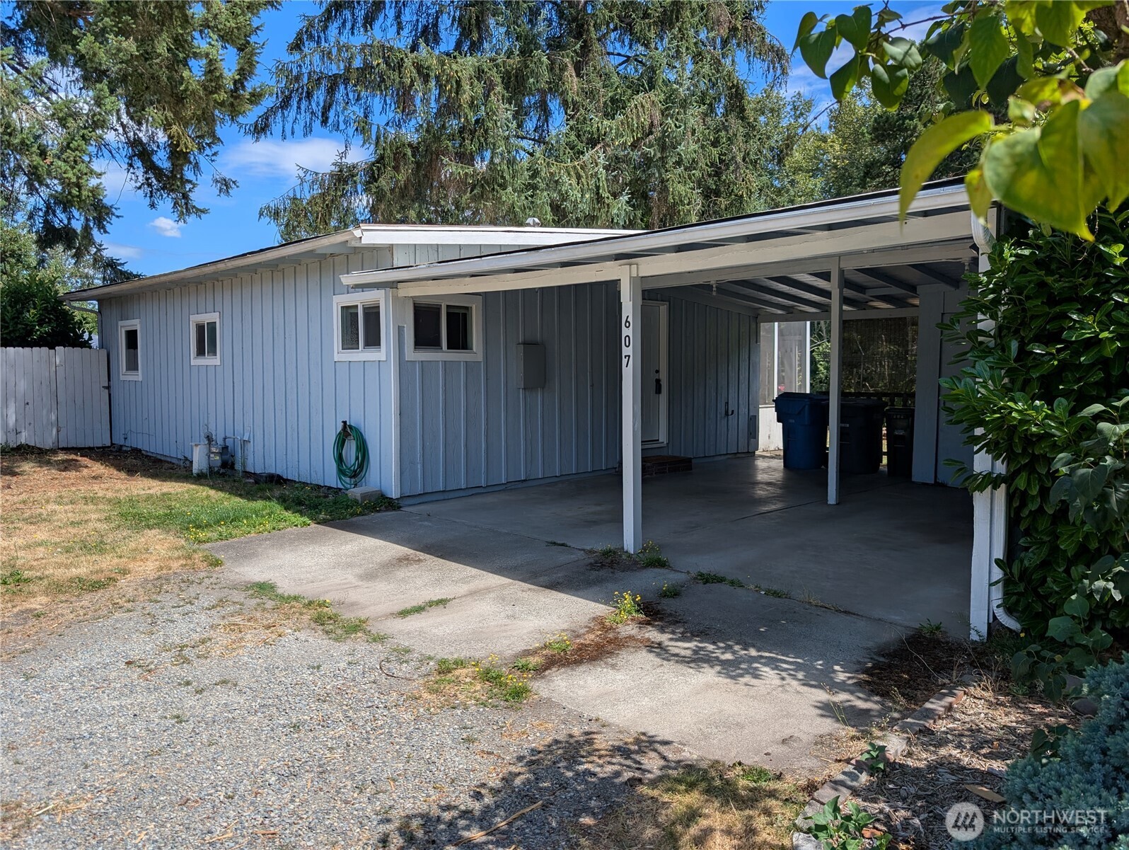 607 5th Street Property Photo 5