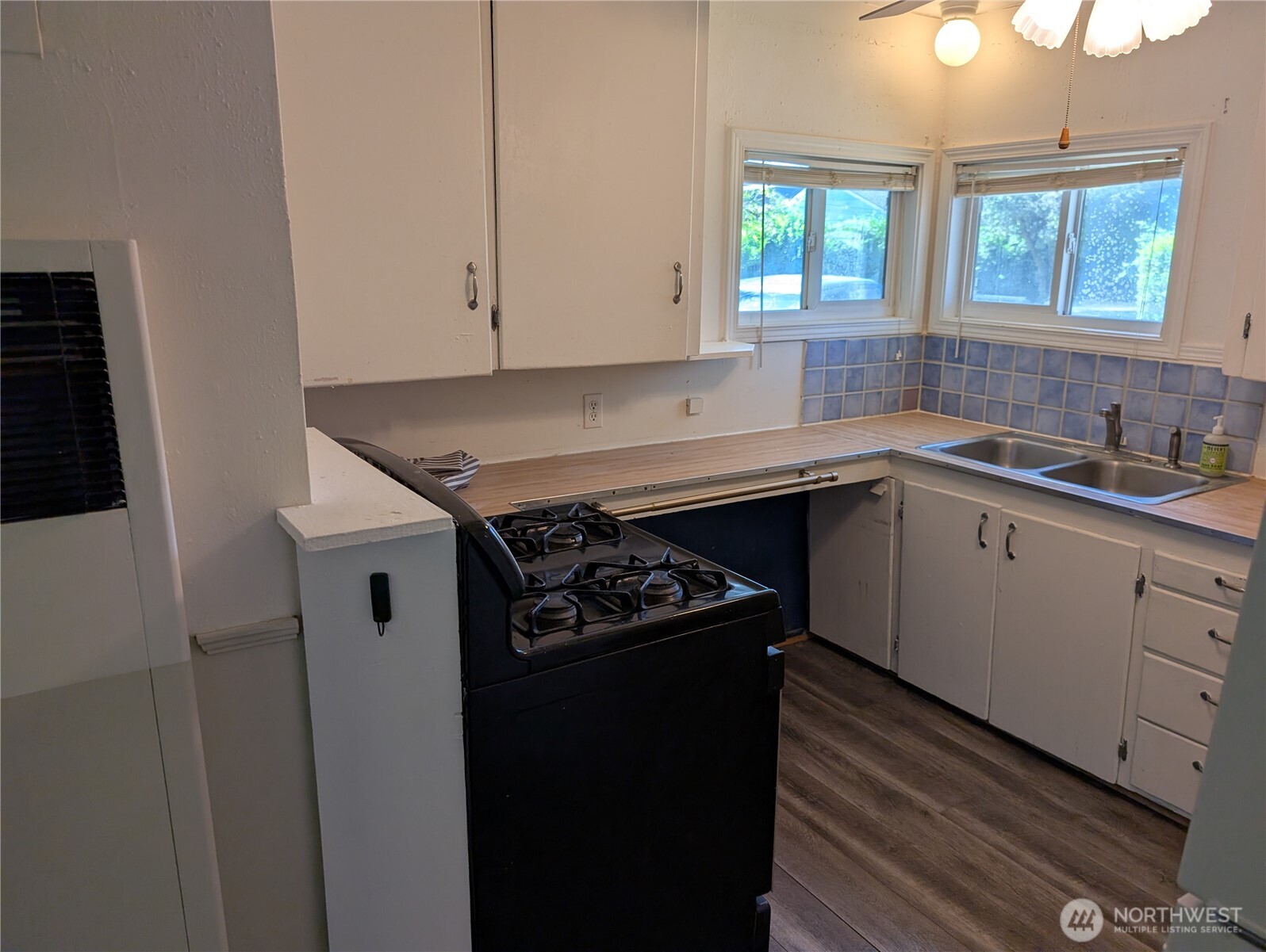 607 5th Street Property Photo 9