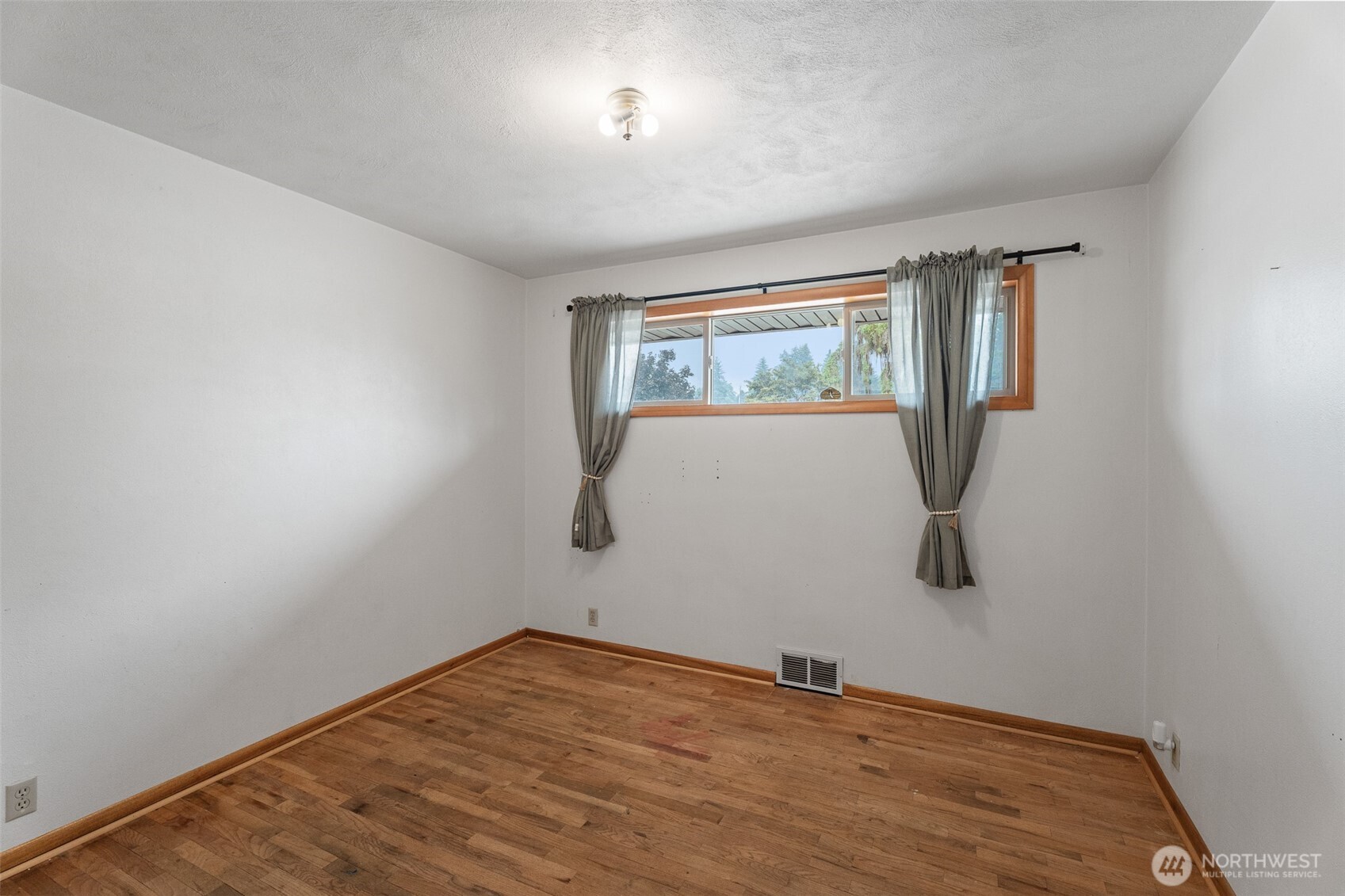 1210 N Ashland Avenue Property Photo 14