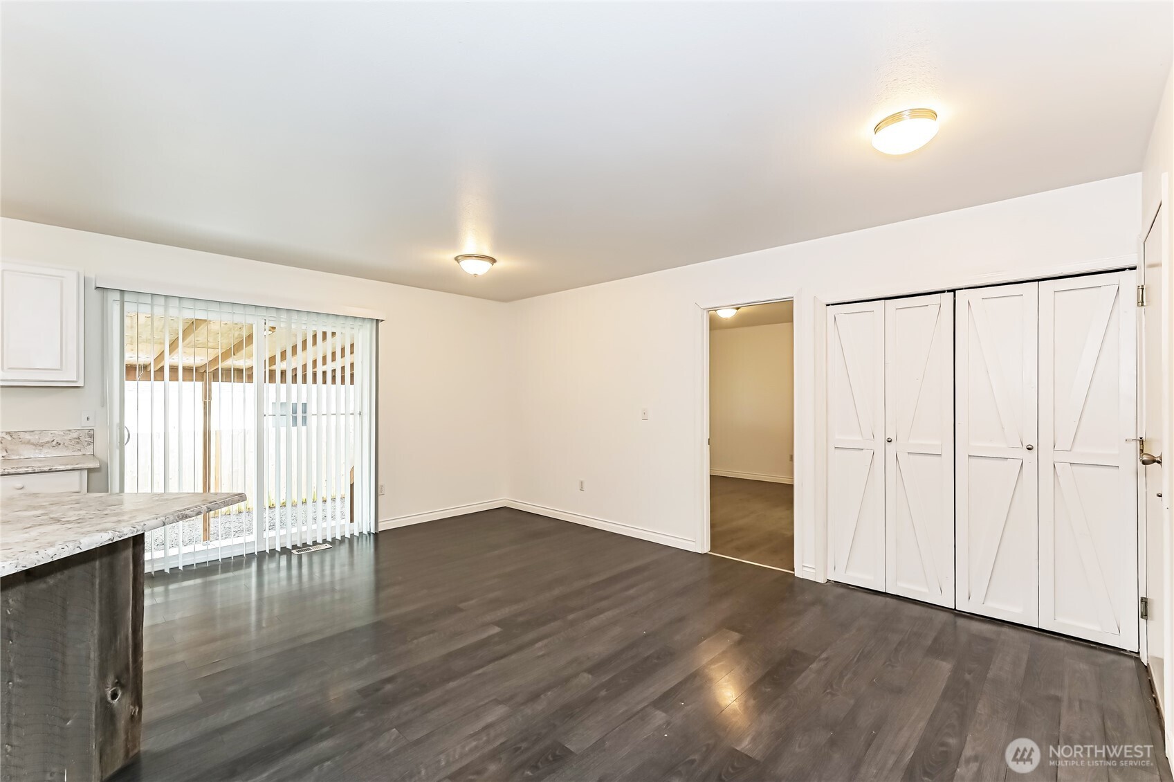 9905 141st Street Property Photo 6
