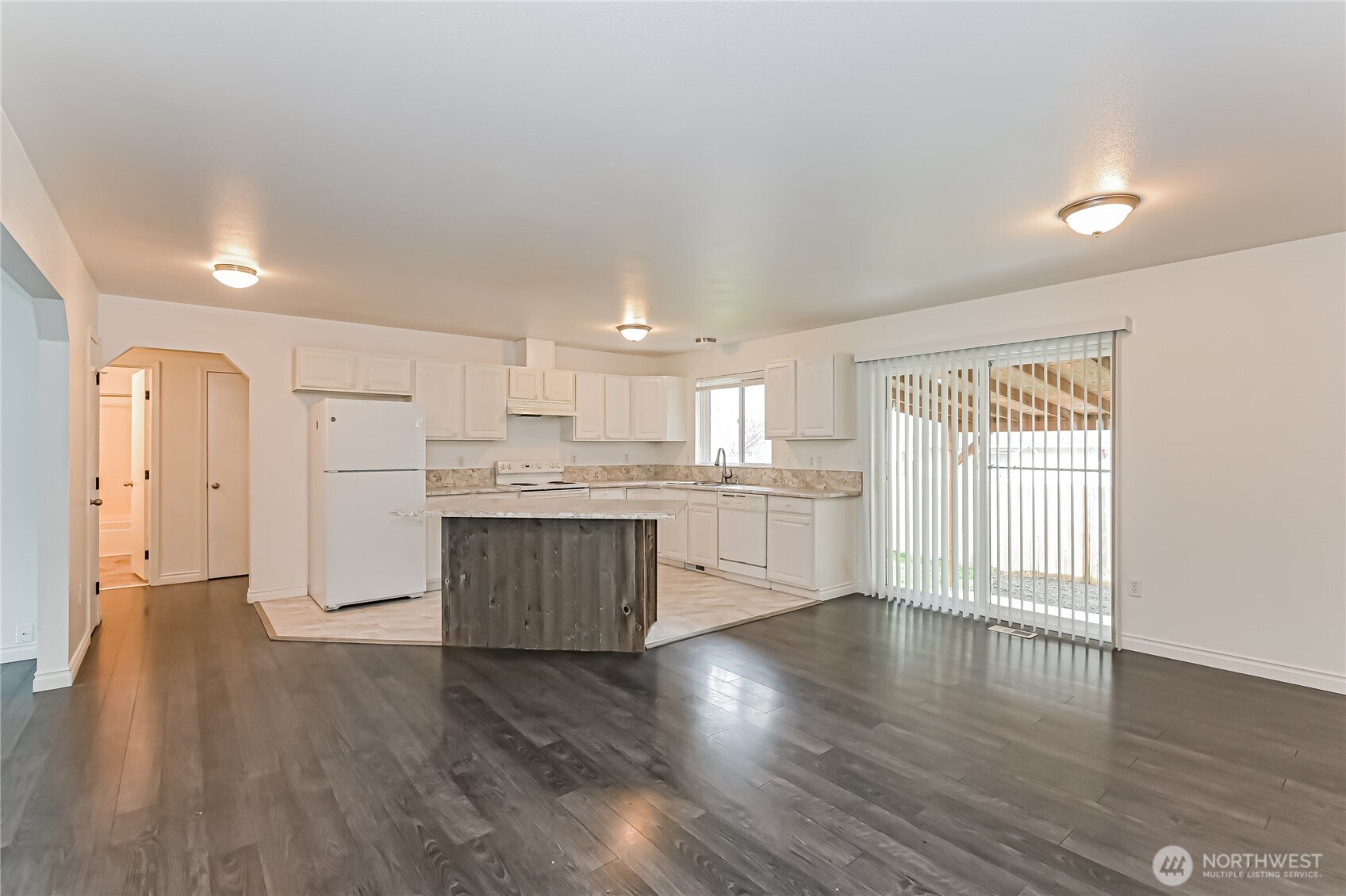 9905 141st Street Property Photo 7
