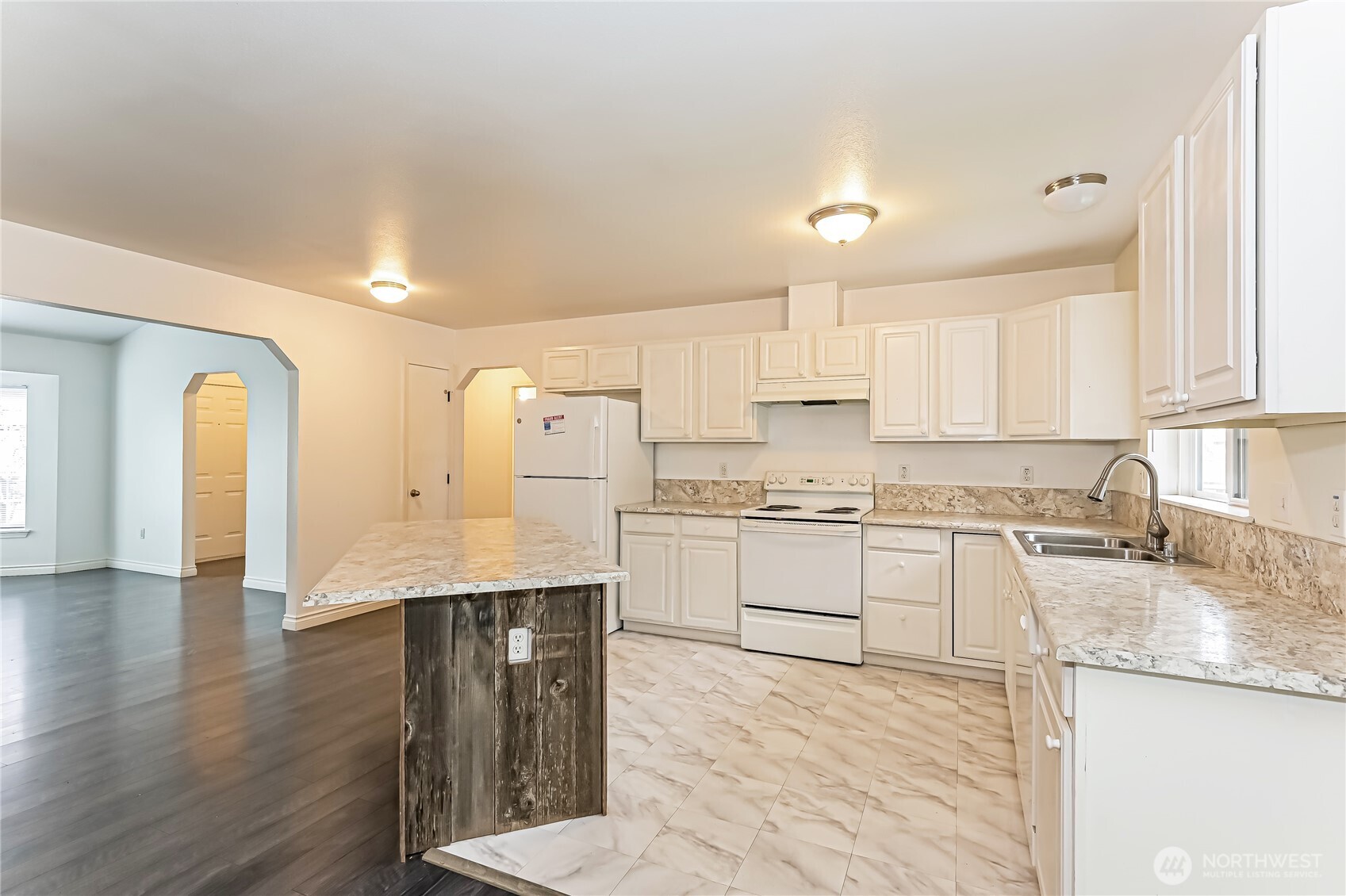 9905 141st Street Property Photo 9