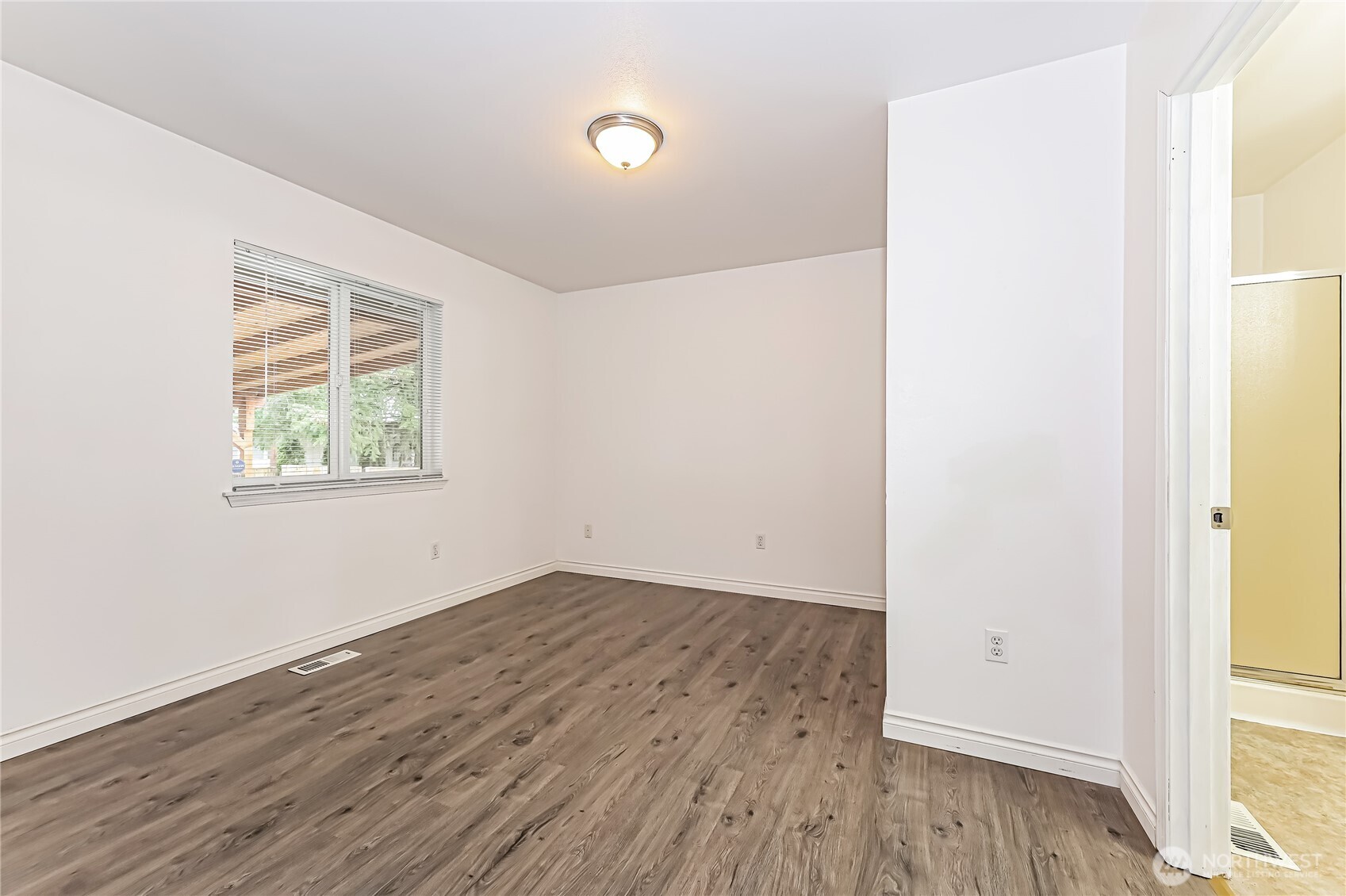 9905 141st Street Property Photo 12