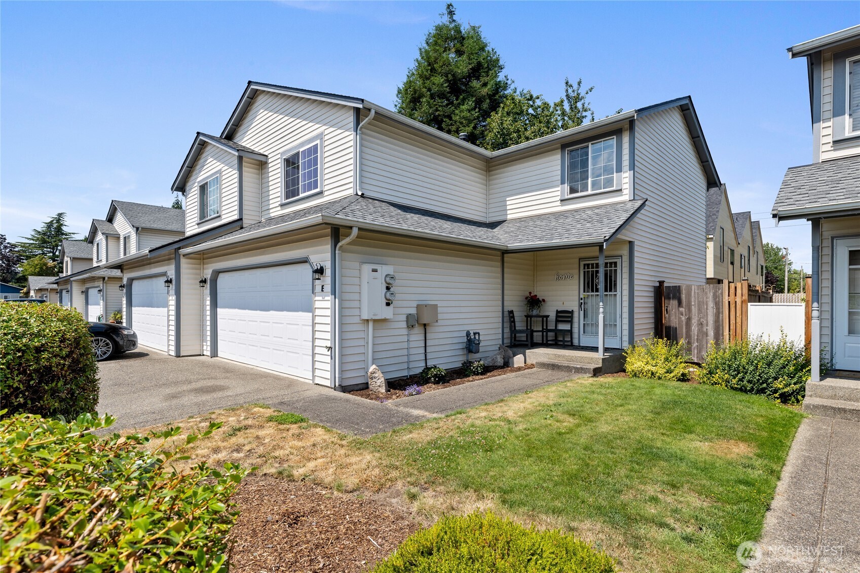 808 13th Street E Property Photo 1