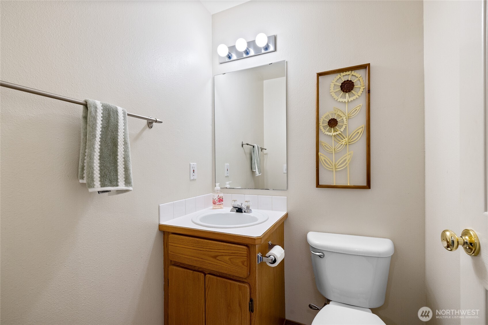 808 13th Street E Property Photo 9