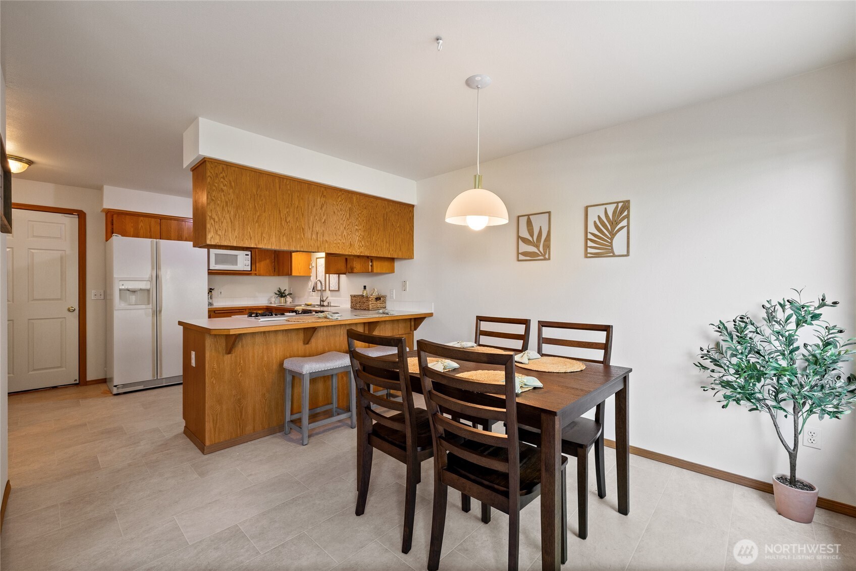 808 13th Street E Property Photo 10