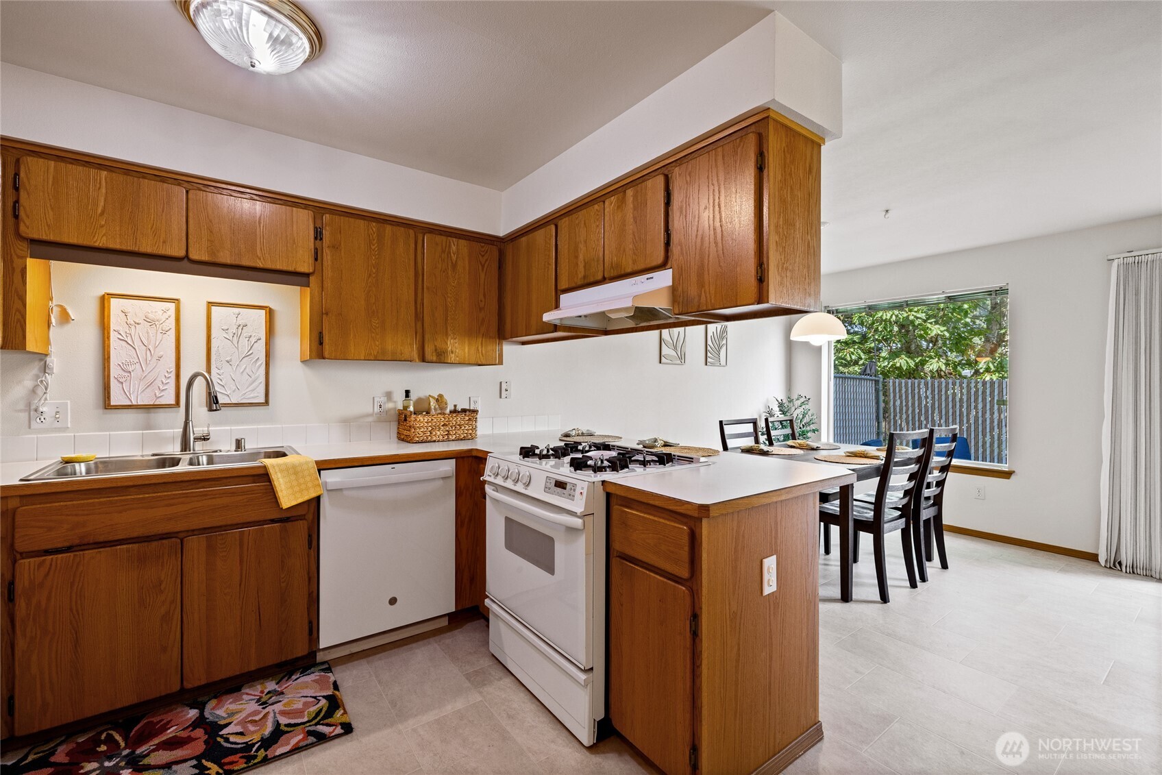 808 13th Street E Property Photo 12
