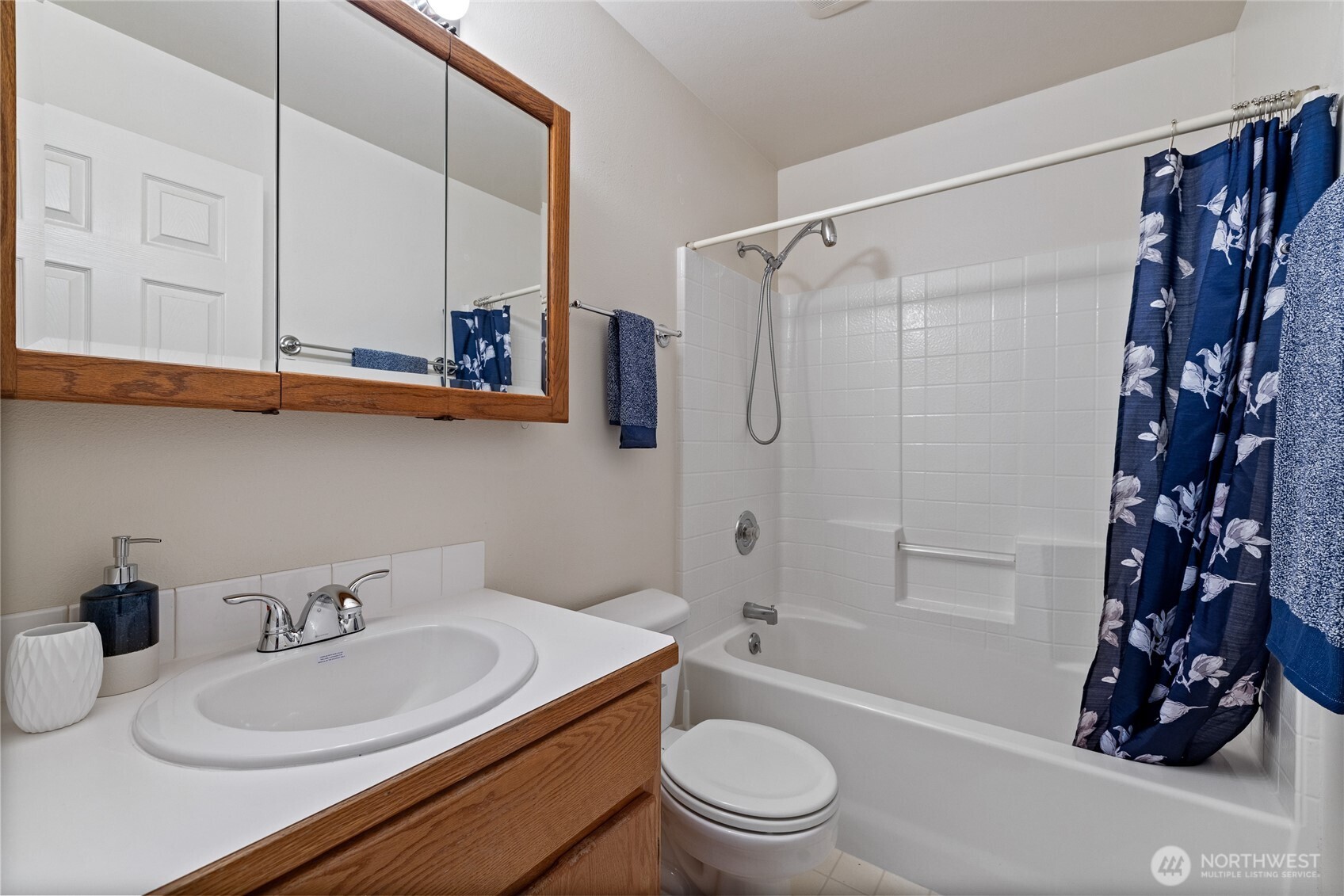 808 13th Street E Property Photo 17