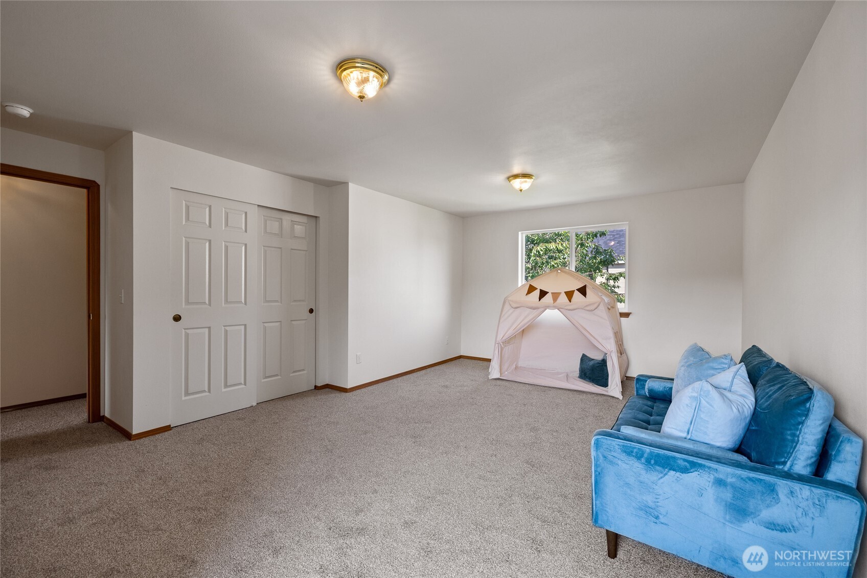 808 13th Street E Property Photo 20