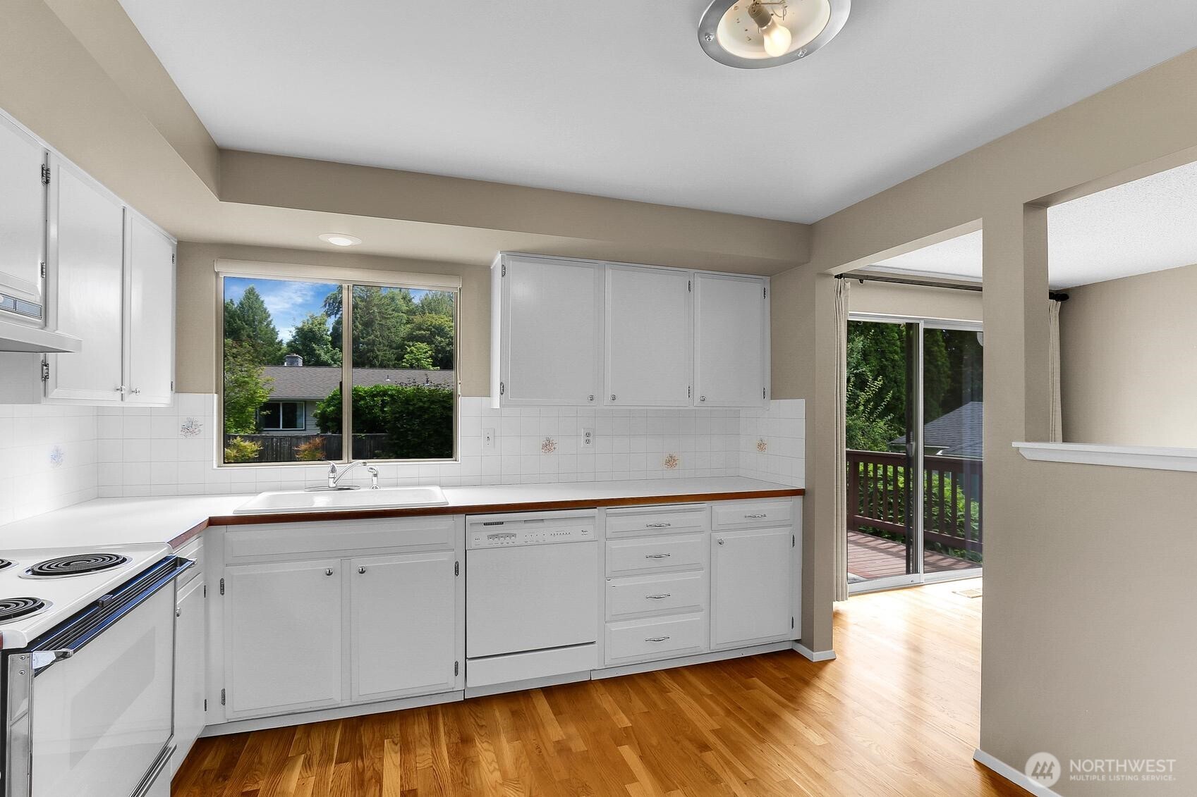 18509 43rd Place Property Photo 7