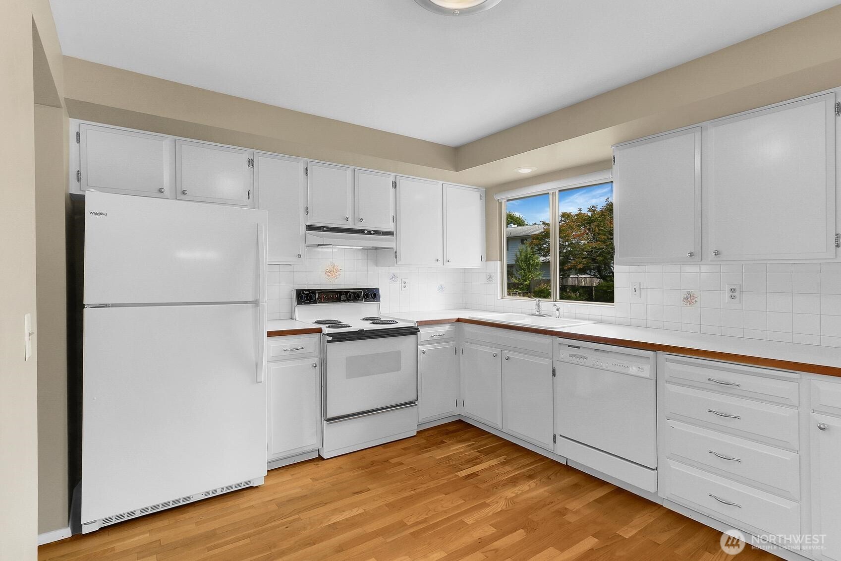 18509 43rd Place Property Photo 8